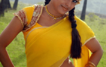 கவர்ச்சி காட்டும் காக்க முட்டை பாடல் குத்தாட்ட நடிகை!